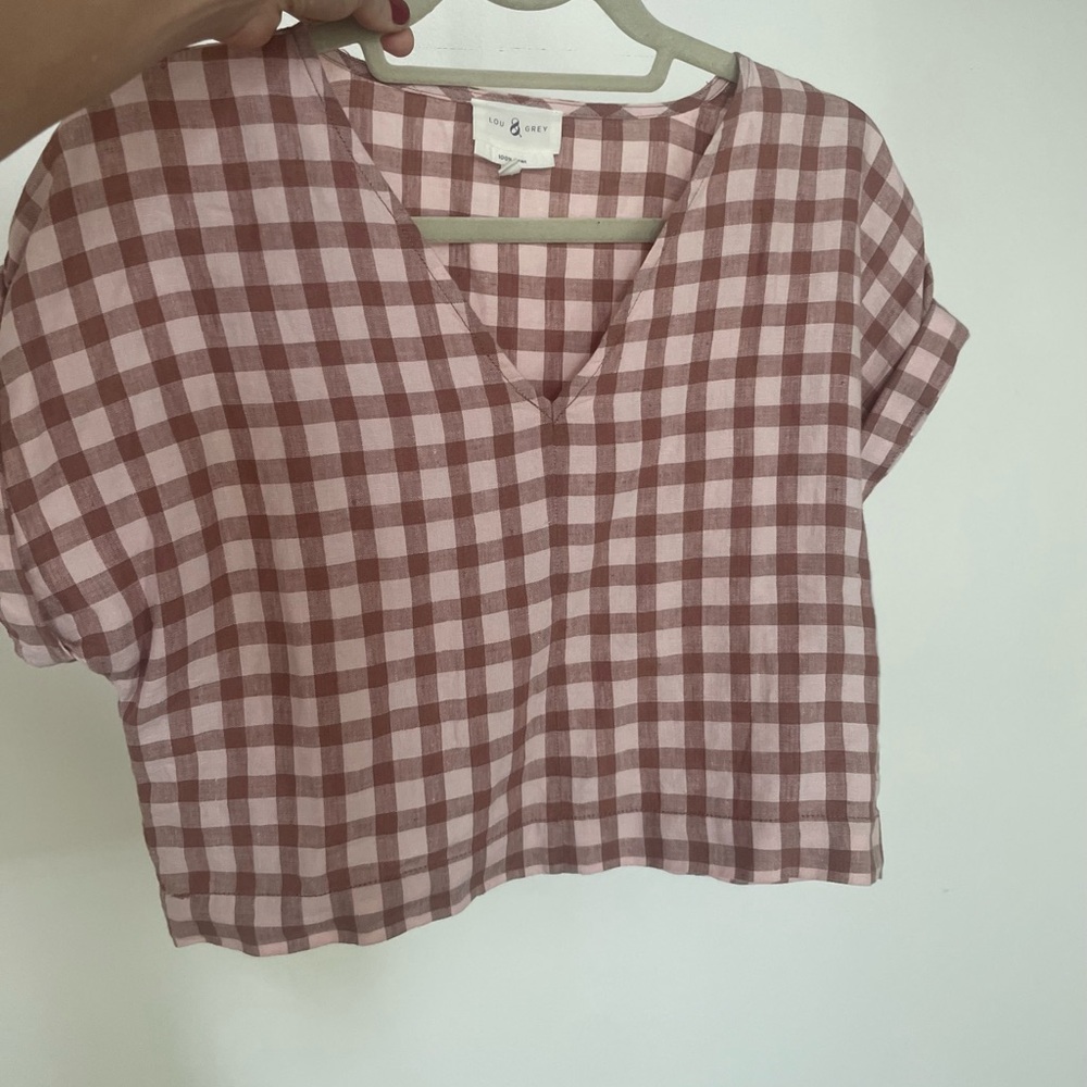 Lou & Grey for Loft 100% linen v-neck top size x-small, worn once
